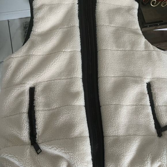 NWOT Rebecca Minkoff Black Vegan Leather Sherpa Wool Reversible Vest Jacket L - Picture 5 of 7